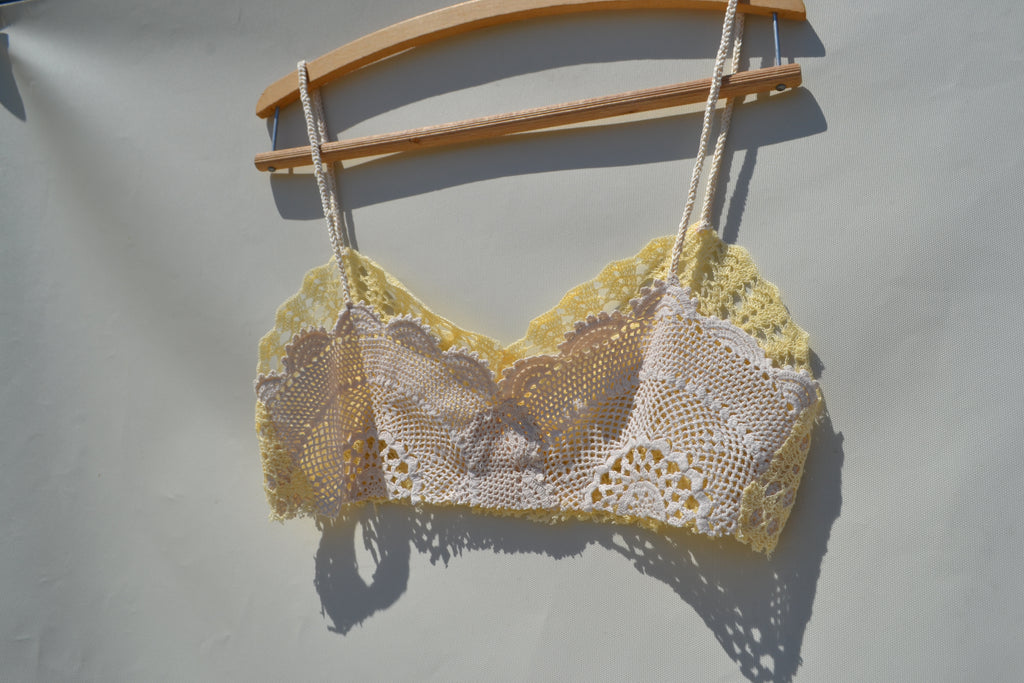 Flouo cream/beige crochet upcycled top