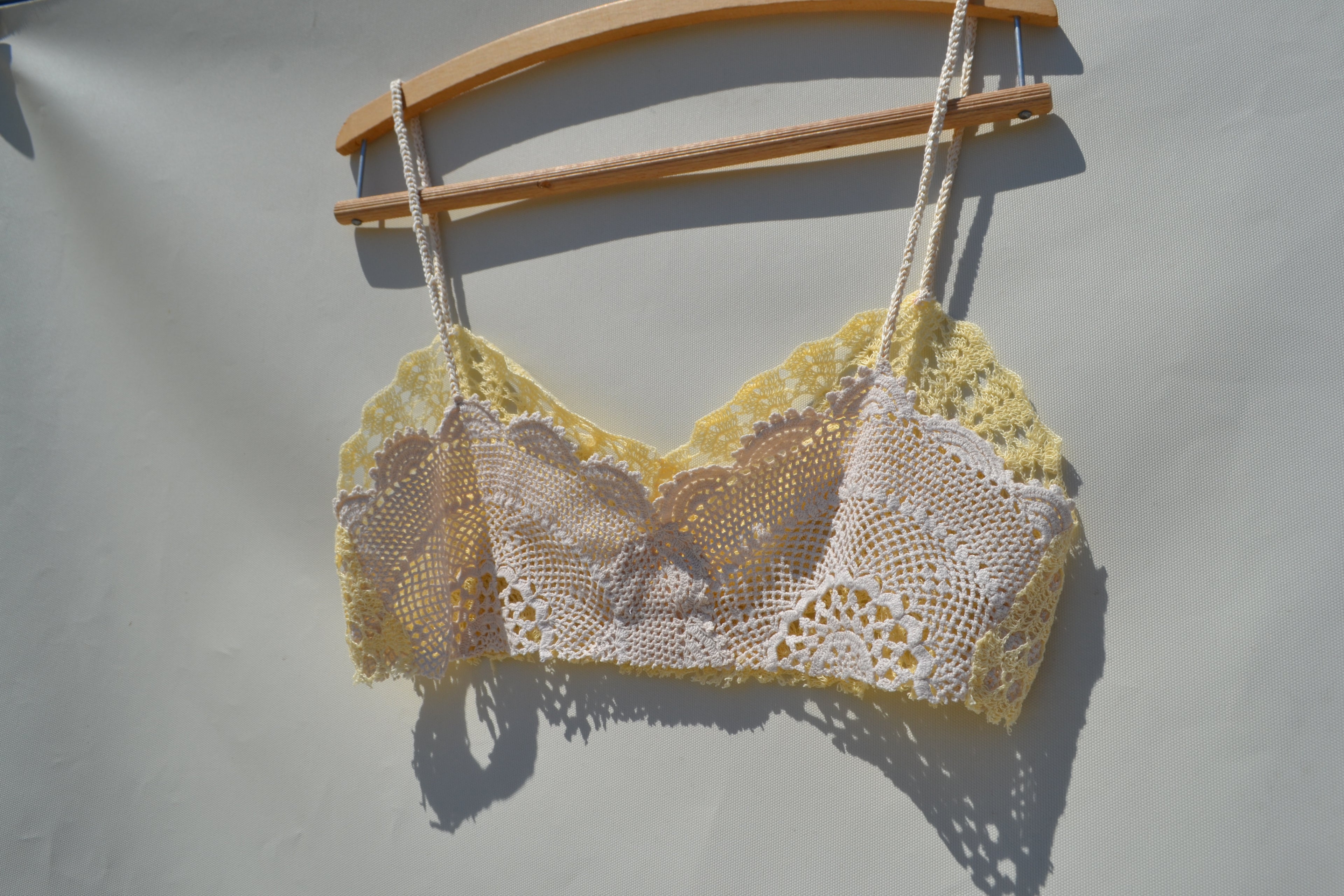 Flouo cream/beige crochet upcycled top